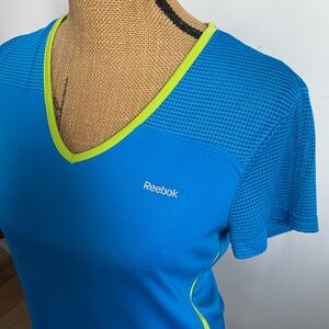 3/$25💥Reebok Versacool Activewear PlayDry Technical Tee, V-Neck, Aqua & Lime